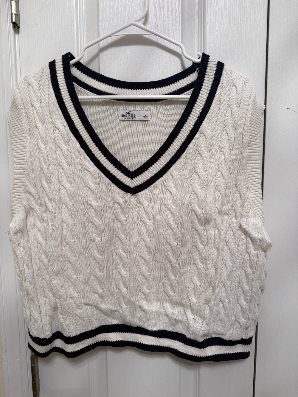 Hollister Cream Cable Knit V-Neck Sweater Vest with Navy Stripes